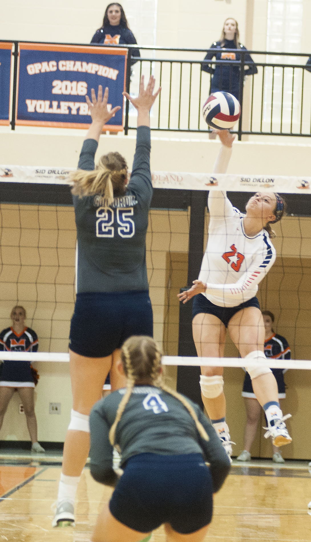 Photos: Midland volleyball vs. Concordia, 9.6.17